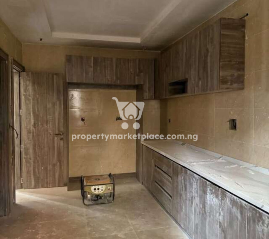 Spacious 4 bedroom terrace duplex with a room boys quarters