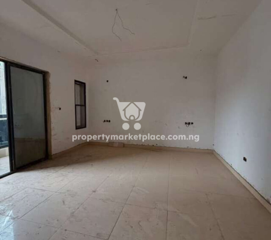 Spacious 4 bedroom terrace duplex with a room boys quarters