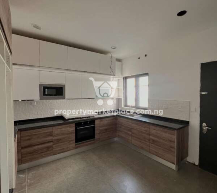 Luxurious 4 bedroom terrace duplex with Bq at Jabi lake resort