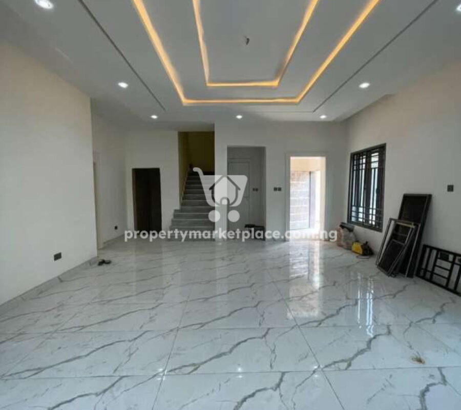 Superbly finished 7 bedroom detached duplex with smart home features