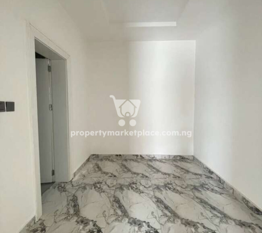 Superbly finished 7 bedroom detached duplex with smart home features