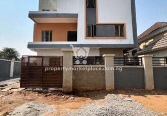 Superbly finished 7 bedroom detached duplex with smart home features