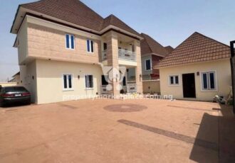 Solidly built 4 bedroom detached duplex with 2 rooms Bq