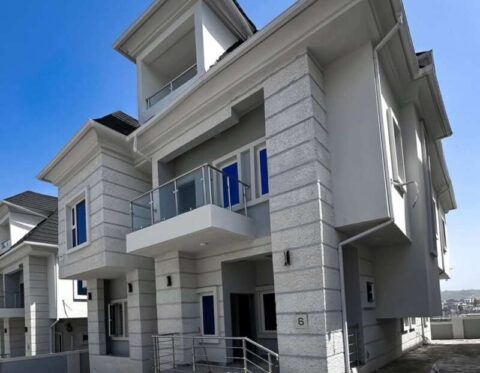 Solidly built 5 bedroom detached duplex with a room Bq