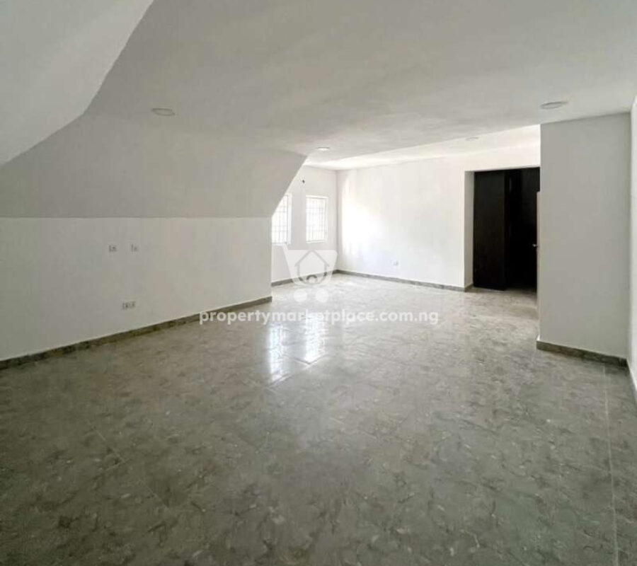 Solidly built 5 bedroom detached duplex with a room Bq