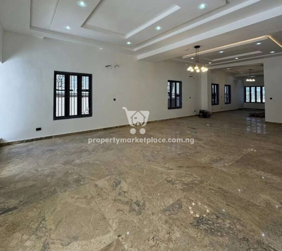 Luxury 7 bedroom detached duplex with swimming pool and elevator