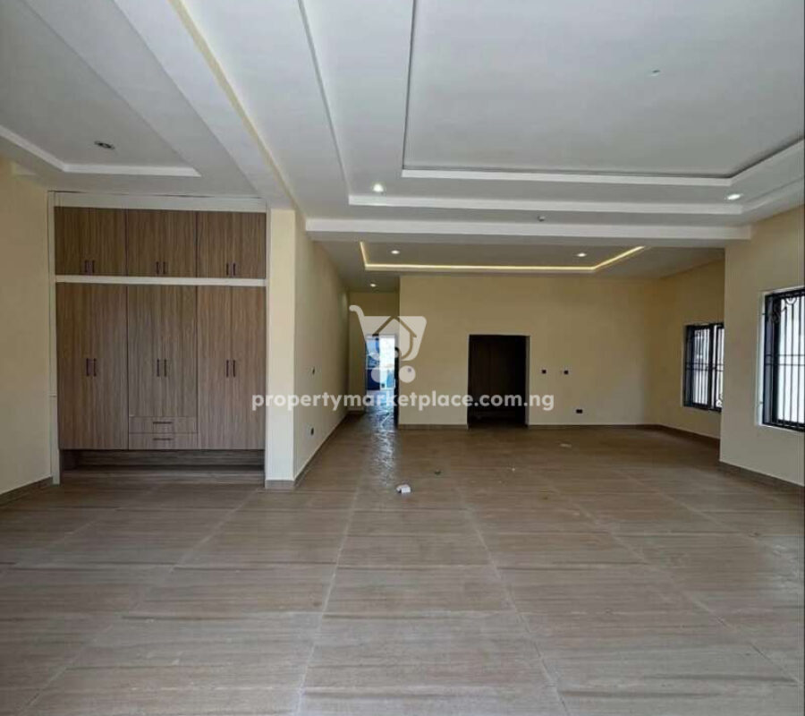 Luxury 7 bedroom detached duplex with swimming pool and elevator