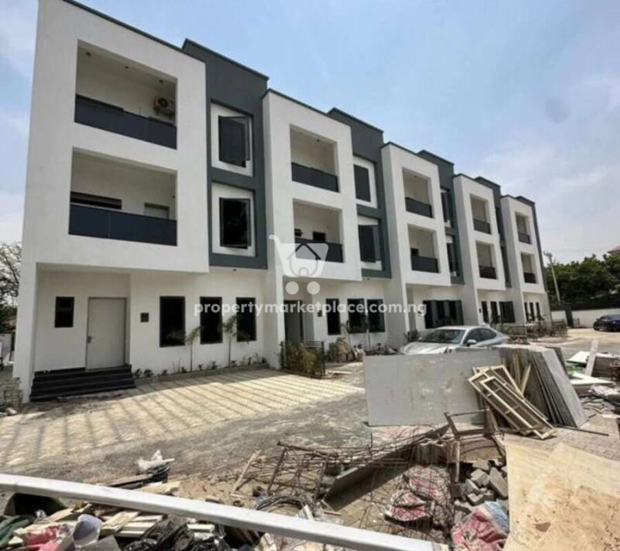 Nicely finished 4 bedroom terrace duplex with a room Bq