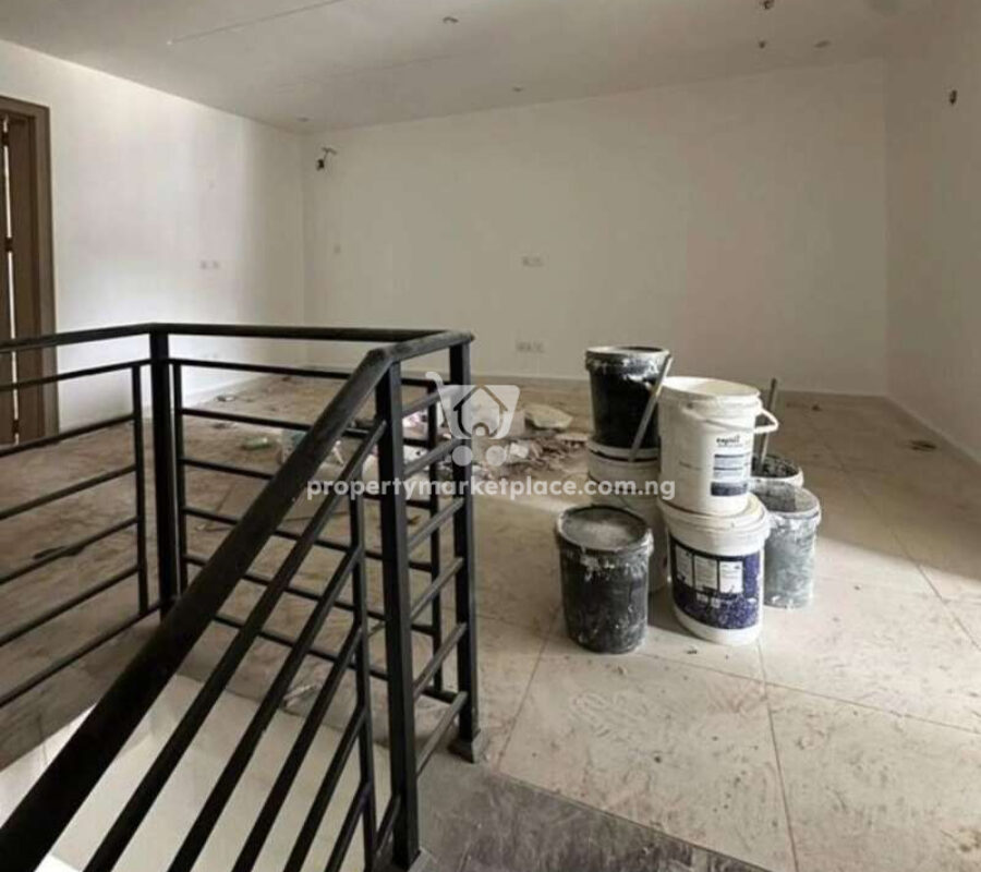 Nicely finished 4 bedroom terrace duplex with a room Bq