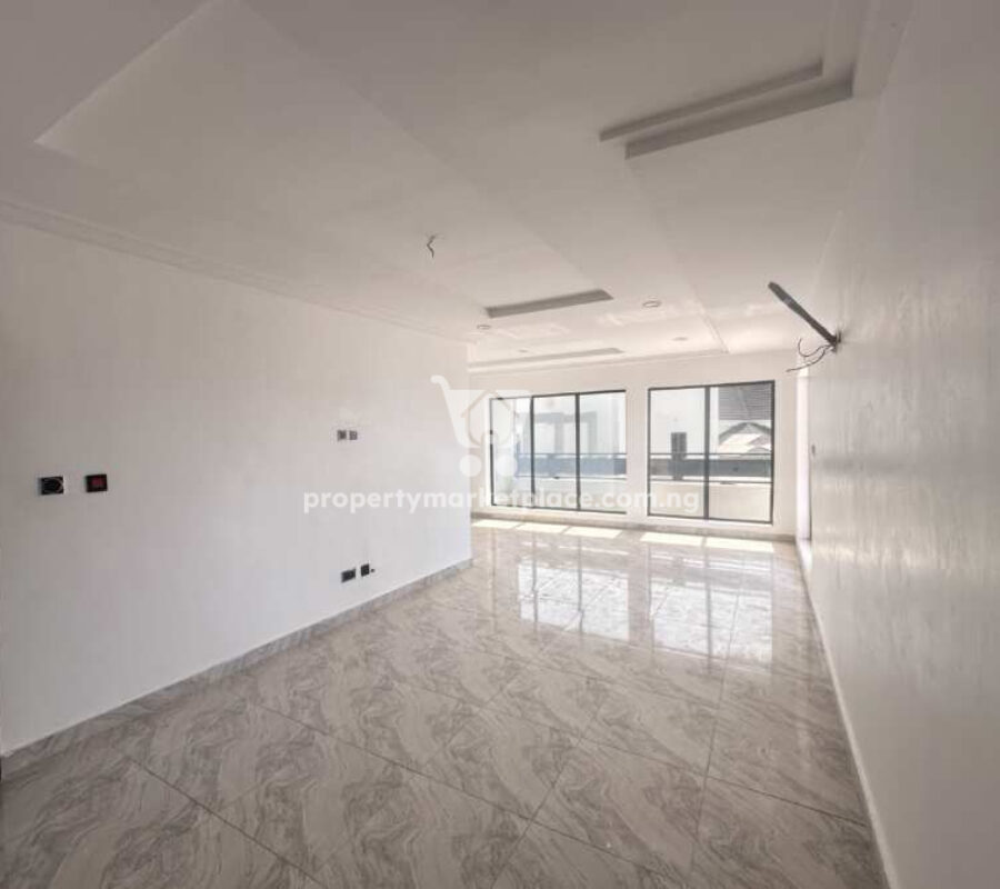 5 bedroom detached duplex with a room boys quarters