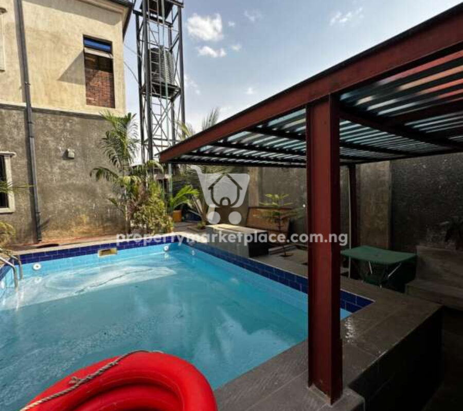 3 bedroom flat serviced with swimming pool in a nice estate