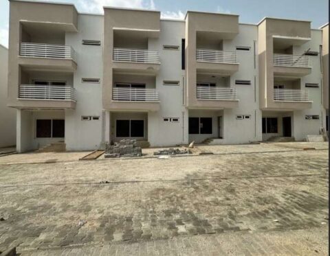 Luxury 4 bedroom terrace duplex serviced with swimming pool