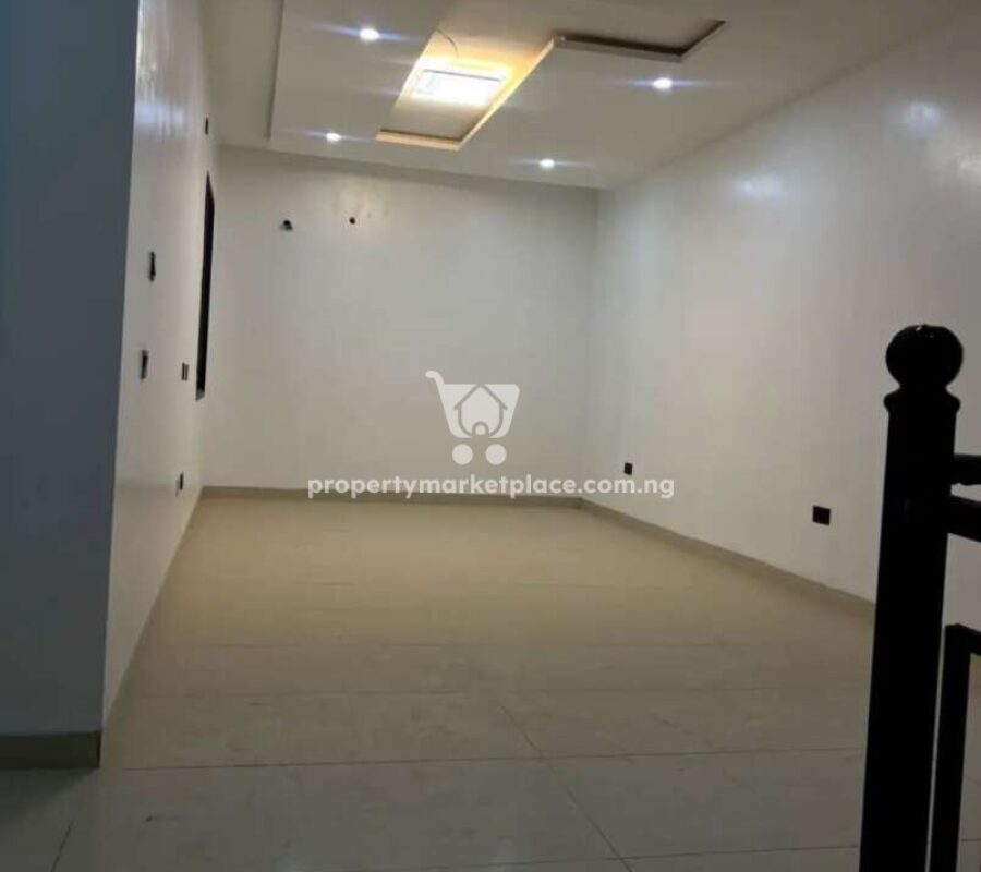 Nicely finished 4 bedroom terrace duplex with a room Bq
