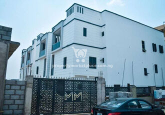 Automated 5 bedroom terrace duplex with a room Bq