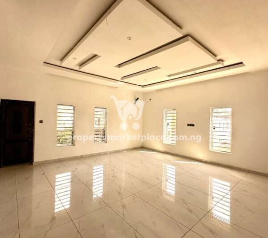 Solidly finished 4 bedroom detached duplex with a room Bq