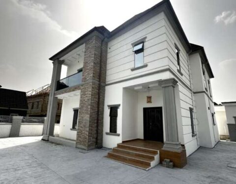 Solidly finished 4 bedroom detached duplex with a room Bq
