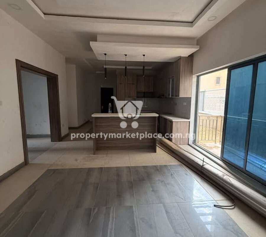 Smart 5 bedroom detached duplex serviced with swimming pool