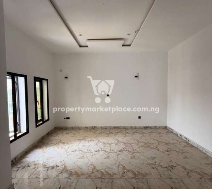 Massive 6 bedrooms semi-detached duplex with a room Bq