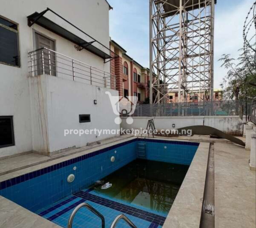 Luxury 4 bedroom terrace duplex with a private swimming pool