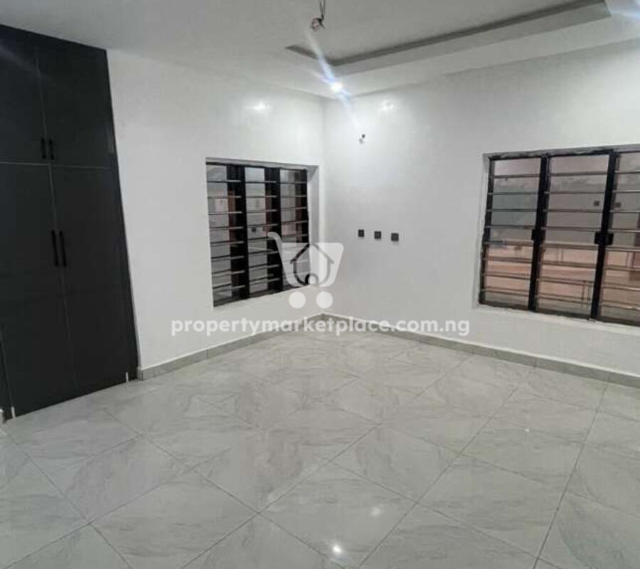 Tastefully finished 4 bedroom detached duplex with Bq