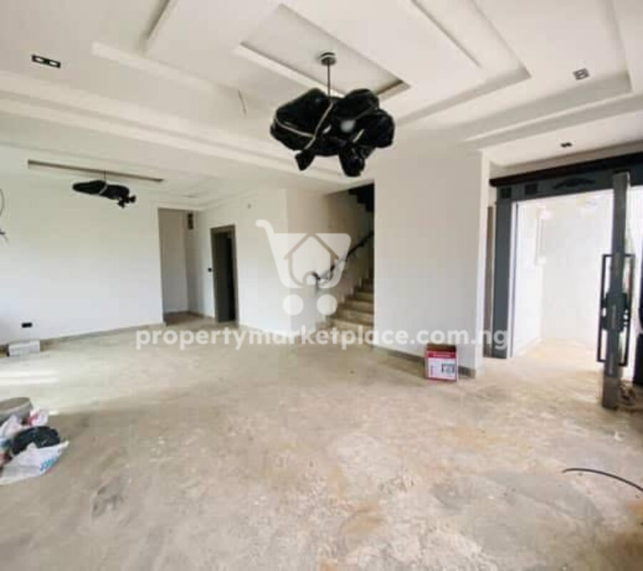 Spacious 4 bedroom semi-detached duplex a with private compound