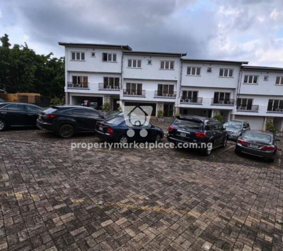Spacious 4 bedroom terrace duplex with Bq serviced with swimming pool