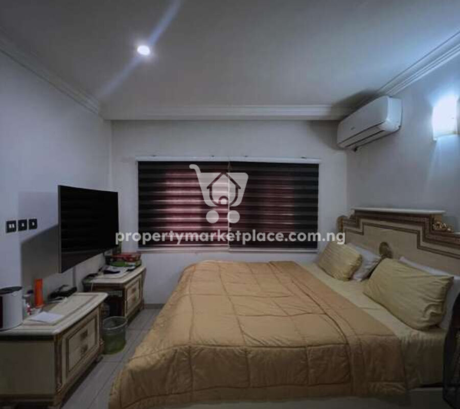 Spacious 4 bedroom terrace duplex with Bq serviced with swimming pool