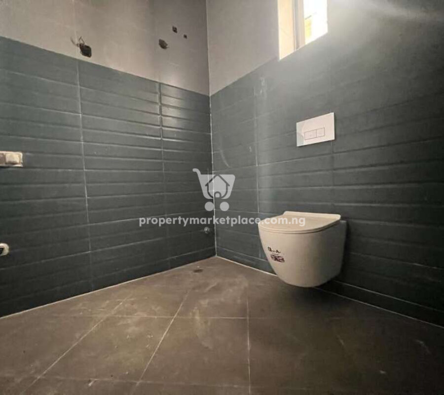 Tastefully finished 4 bedroom terrace duplex with a room Bq