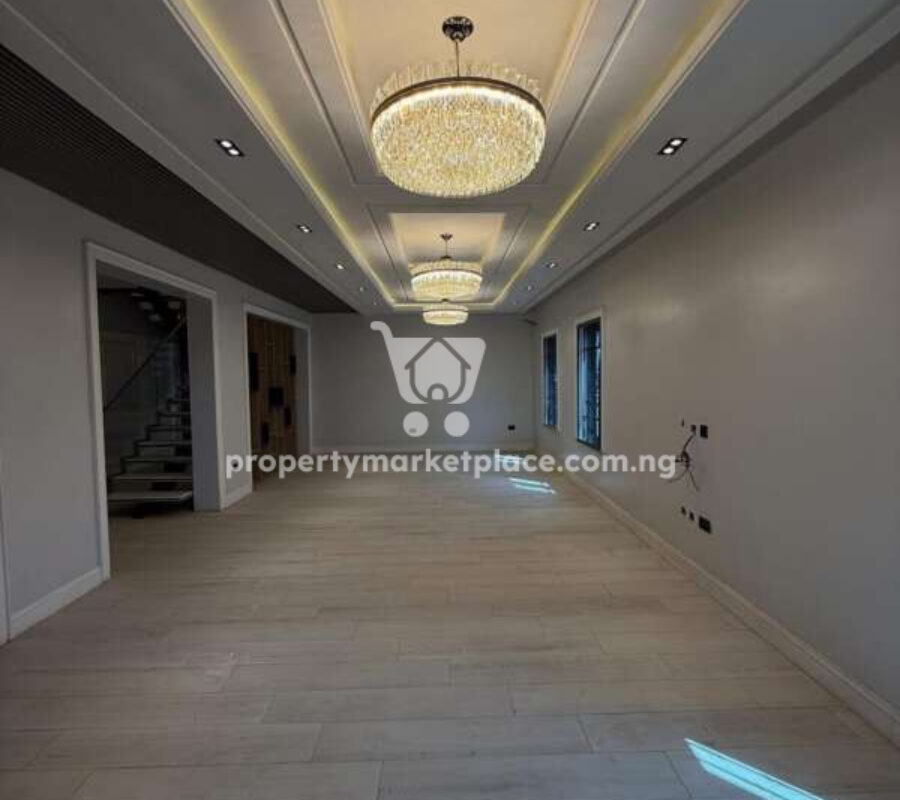 Superbly finished 4 bedroom detached duplex with a room boys quarters