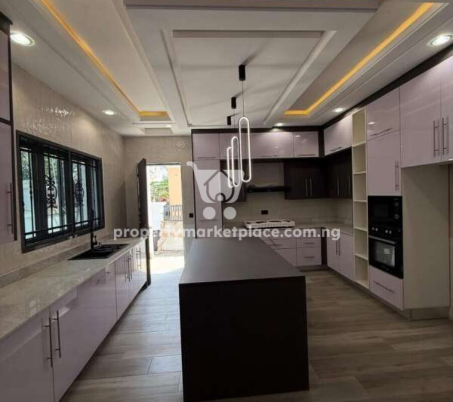 Superbly finished 4 bedroom detached duplex with a room boys quarters