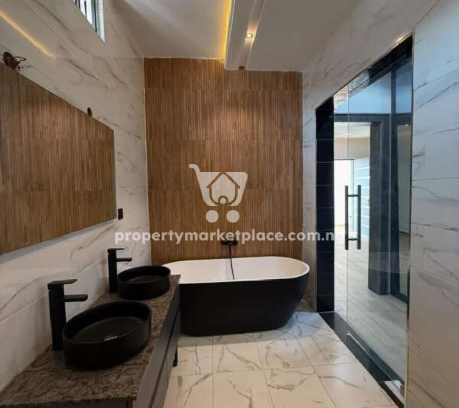 Superbly finished 4 bedroom detached duplex with a room boys quarters