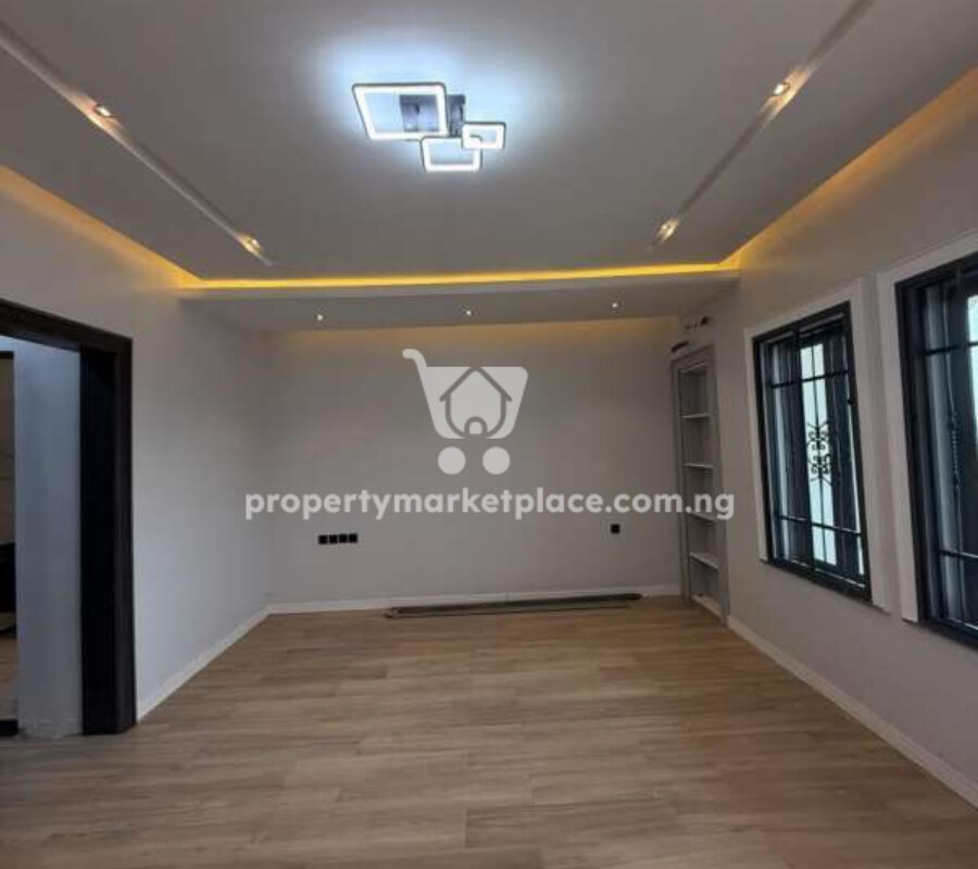 Superbly finished 4 bedroom detached duplex with a room boys quarters