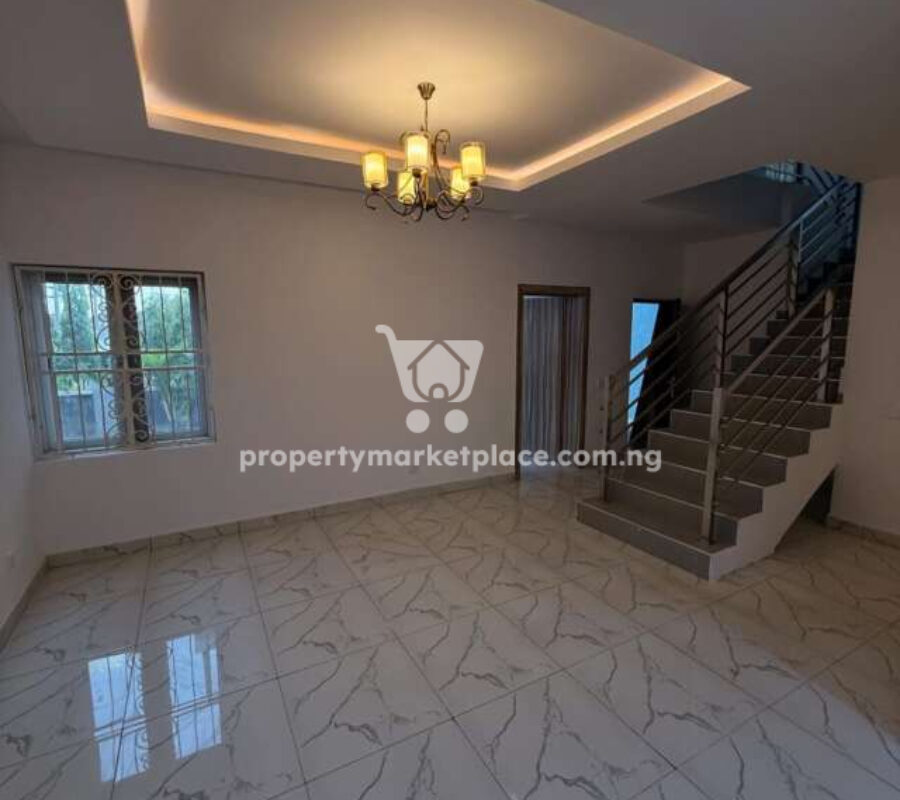 Luxury 4 bedroom terrace duplex with Bq (corner unit)