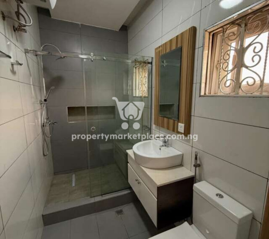 Luxury 4 bedroom terrace duplex with Bq (corner unit)