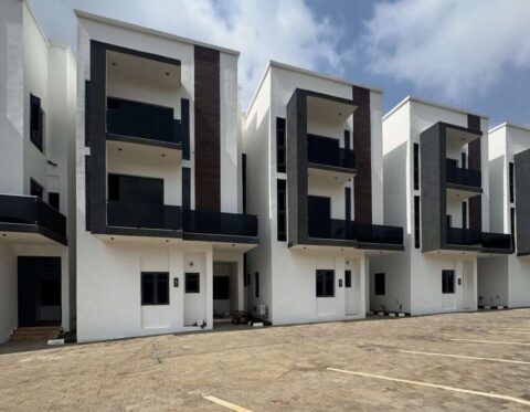 Elegant 4 bedroom terrace duplex serviced with swimming pool
