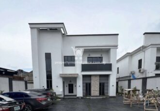 Luxurious 6 bedroom detached duplex with swimming pool