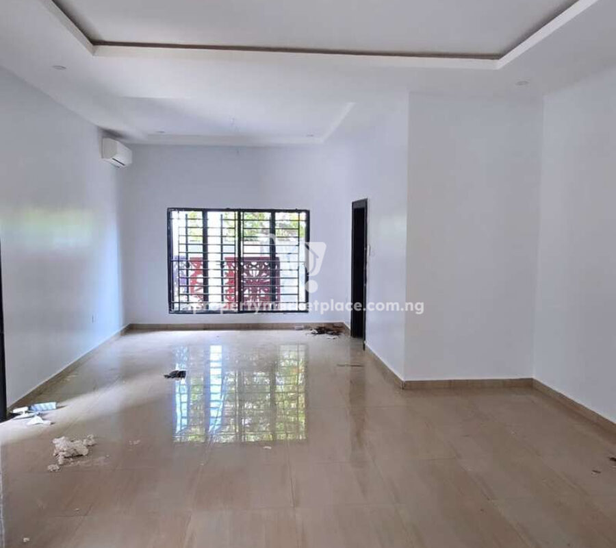 Spacious 4 bedroom terrace duplex with a room boys quarters