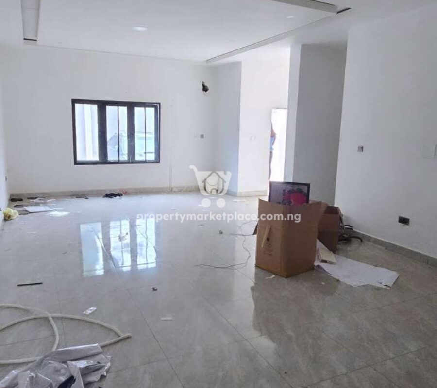 Spacious 4 bedroom terrace duplex with a room boys quarters