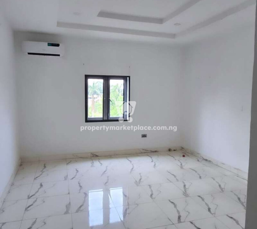 Spacious 4 bedroom terrace duplex with a room boys quarters