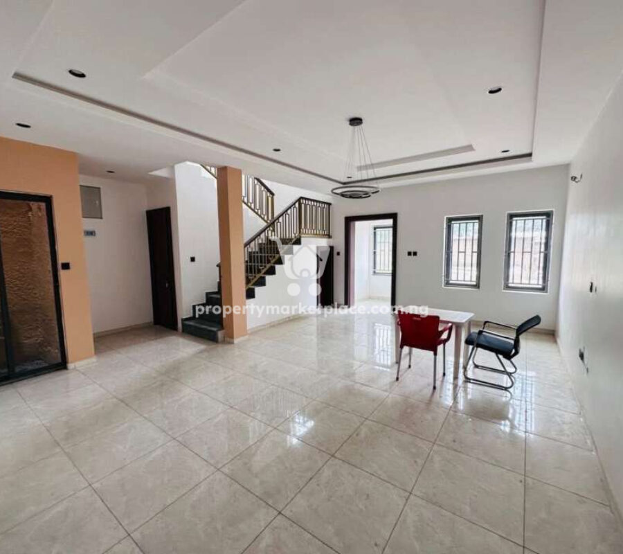 Spacious 4 bedroom terrace duplex with a room boys quarters