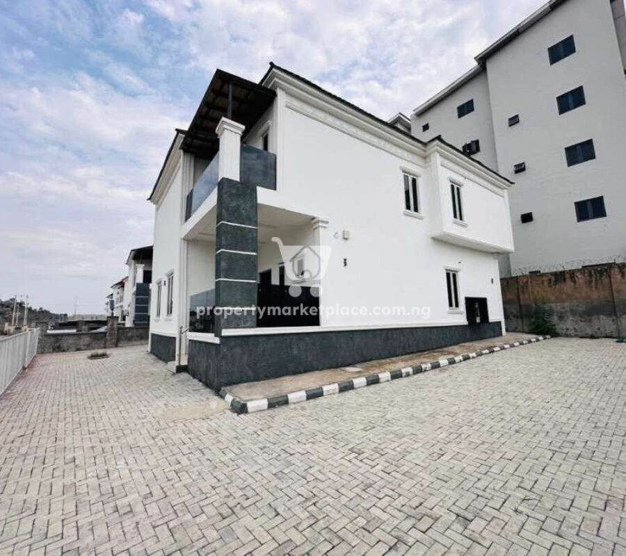 Superb 5 bedroom detached duplex with Bq (private compound)