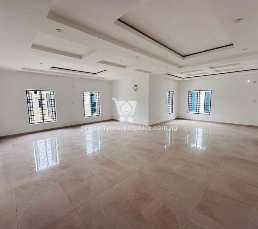 Superb 5 bedroom detached duplex with Bq (private compound)