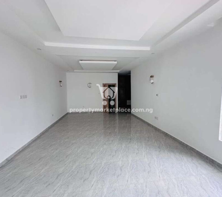 Superb 5 bedroom detached duplex with Bq (private compound)