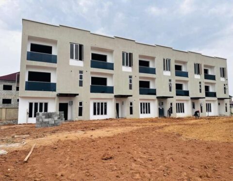 Spacious 4 bedroom terrace duplex with Bq in a nice area