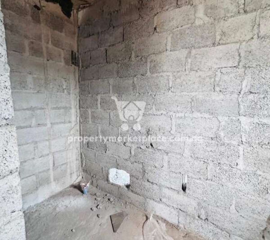 Spacious 4 bedroom terrace duplex with Bq in a nice area