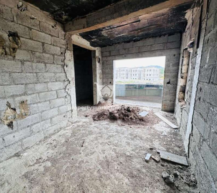 Spacious 4 bedroom terrace duplex with Bq in a nice area
