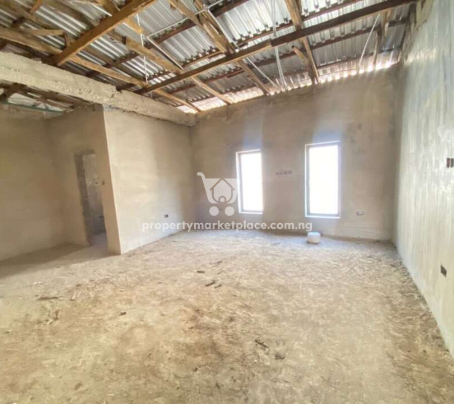 Spacious 4 bedroom terrace duplex with Bq (semi-finished)