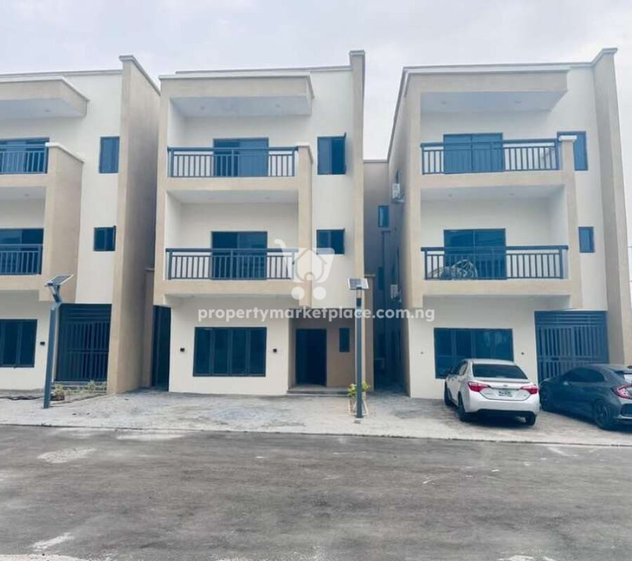 Massive 4 bedroom terrace duplex with a room boys quarters