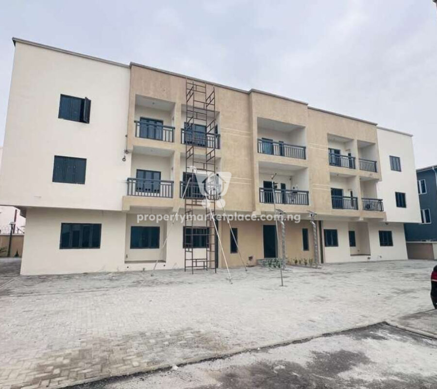 Spacious 3 bedroom flat with a room boys quarters