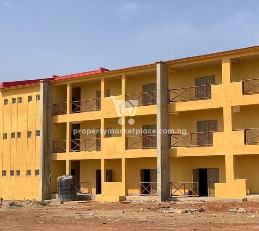 Shops and office spaces measuring 19 – 30 sqm in a plaza